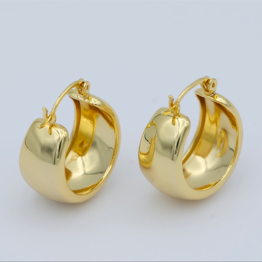 Chunky Gold Hoop Earrings